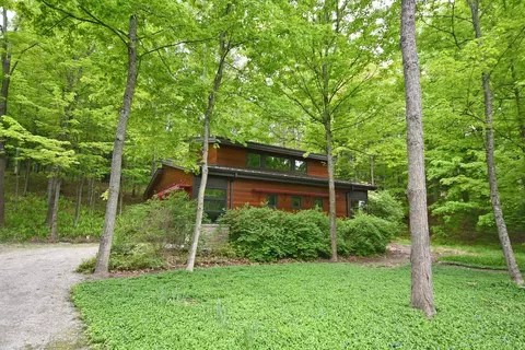 4365 W Burdickville, Maple City, MI 49664
