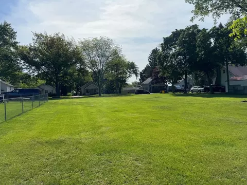 113 Grove, Alma, MI 48801