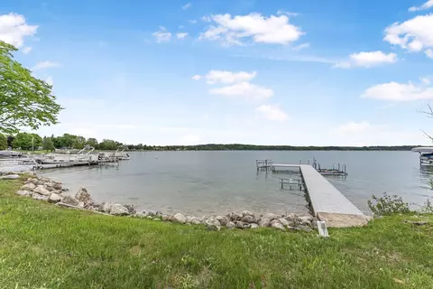 7510 Crystal, Beulah, MI 49617