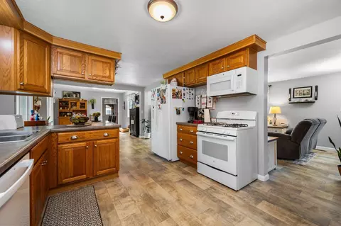 Entry Way - 208 S Case, Marion, MI 49665 photo 1 of 2