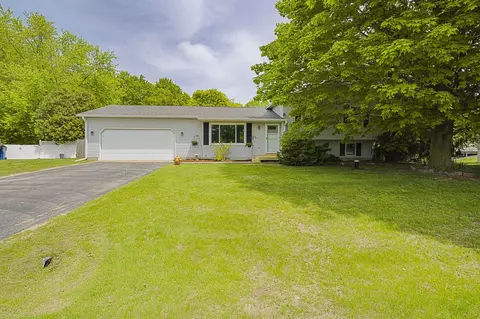 1190 Valley, Traverse City, MI 49685