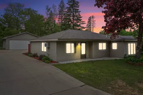 217 Winona, Cadillac, MI 49601