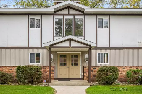 102 Village Pl # C, Roscommon, MI 48653