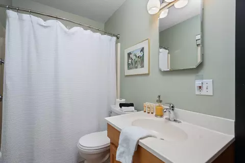 Bath - 2510 E Cherry, Cedar, MI 49621 photo 2 of 3