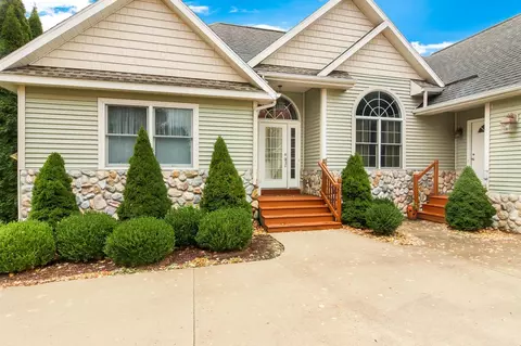 979 South Rdg, Traverse City, MI 49696