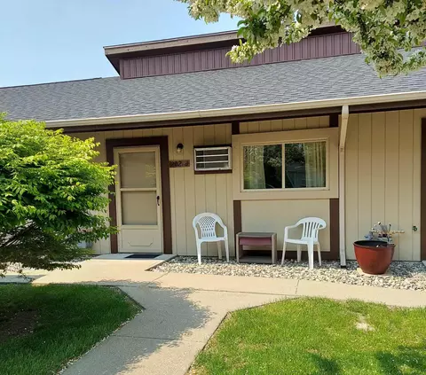 202 E Water #11, Oscoda, MI 48750