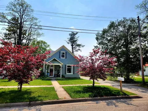 607 Chestnut, Grayling, MI 49738
