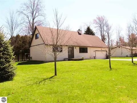3934 E Traverse, Traverse City, MI 49684