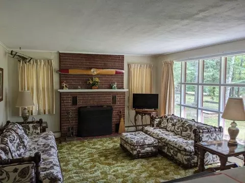 Living - 8162 Beech, Hale, MI 48739 photo 2 of 4