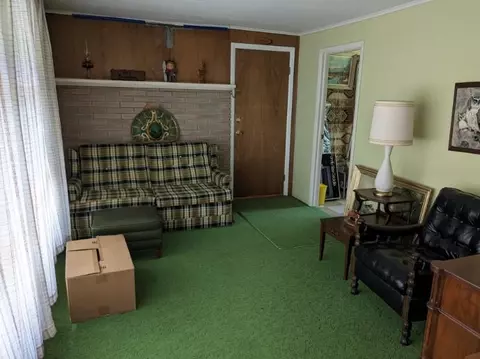 Living - 8162 Beech, Hale, MI 48739 photo 3 of 4
