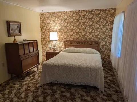 Bedroom - 8162 Beech, Hale, MI 48739 photo 2 of 4