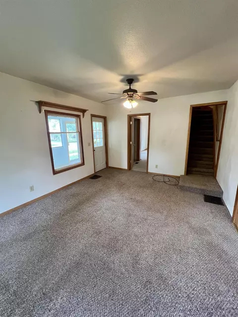 Living - 823 Pine, Alma, MI 48801 photo 2 of 2