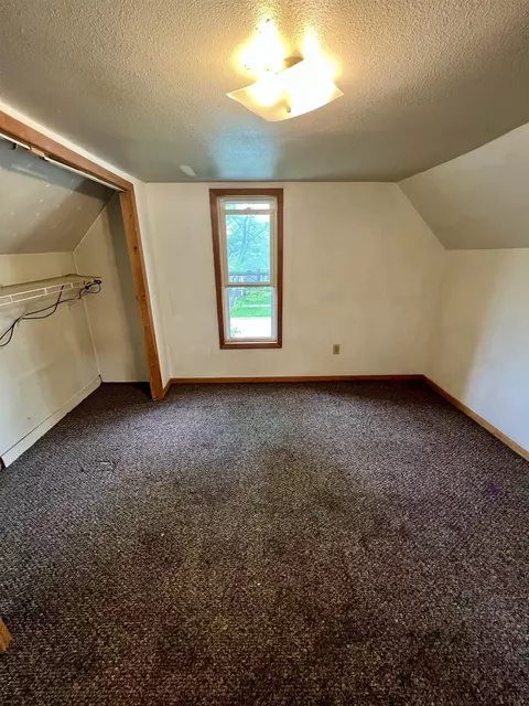 Bedroom - 823 Pine, Alma, MI 48801 photo 4 of 7