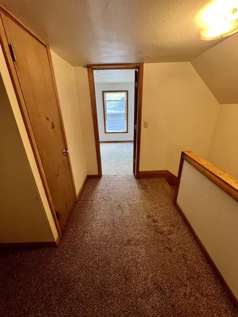 Entry Way - 823 Pine, Alma, MI 48801 photo 1 of 1
