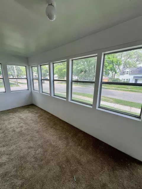 Exterior - 823 Pine, Alma, MI 48801 photo 5 of 6