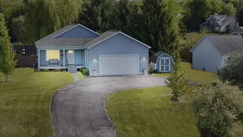 930 Cherry Rdg, Traverse City, MI 49686