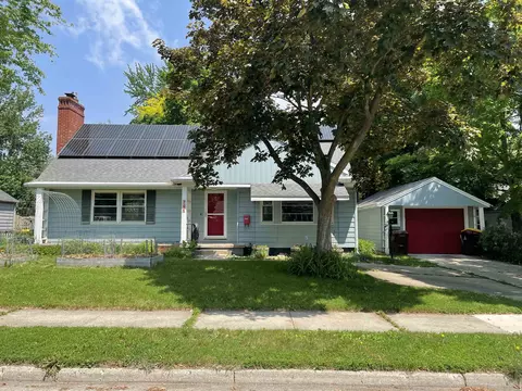 906 Vassar, Alma, MI 48801
