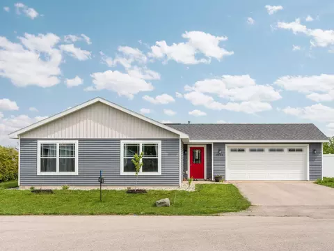 3632 Tanager, Traverse City, MI 49685