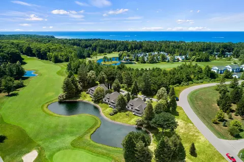 110 Windeberry Dr, Charlevoix, MI 49720
