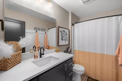 Bath - 11747 Everett, Allendale, MI 49401 photo 3 of 4