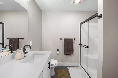 Bath - 11747 Everett, Allendale, MI 49401 photo 2 of 4