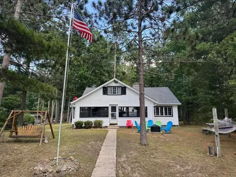 215 Pine Blfs, Roscommon, MI 48653