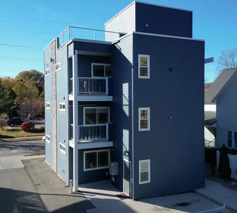 917 Third #10, Traverse City, MI 49684