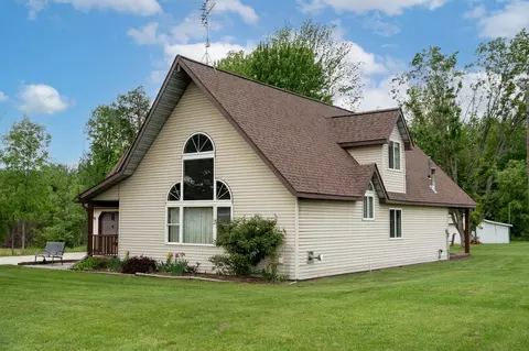 9755 E Deerfield, Shepherd, MI 48883 photo 3