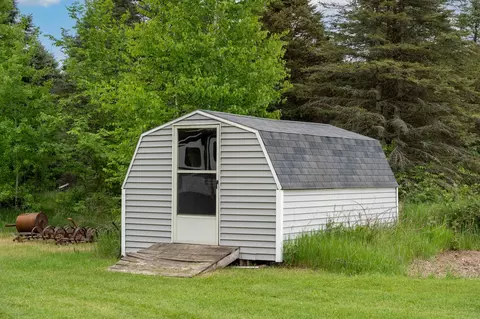 9755 E Deerfield, Shepherd, MI 48883 photo 38