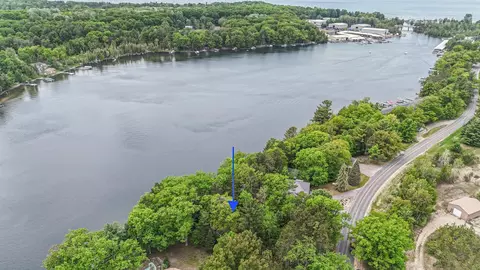 9023 Clam Lk, Bellaire, MI 49615