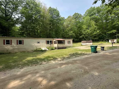 3035 Cedar Shrs, Harrison, MI 48625