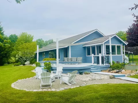 10550 Highview, Central Lake, MI 49622