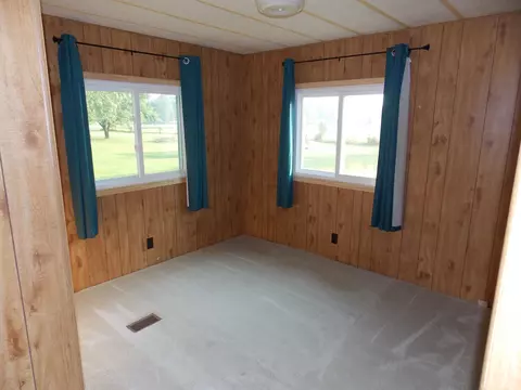 Bedroom - 8571 N Seymour, Flushing, MI 48433 photo 1 of 4