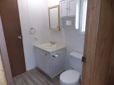 Bath - 8571 N Seymour, Flushing, MI 48433 photo 2 of 3