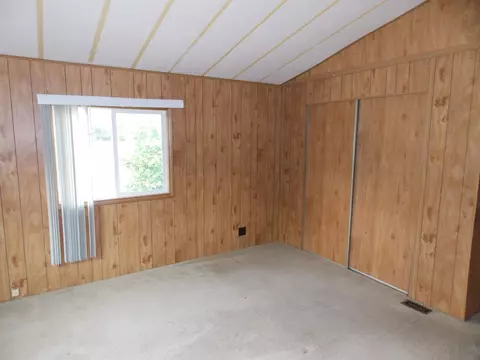 Bedroom - 8571 N Seymour, Flushing, MI 48433 photo 4 of 4