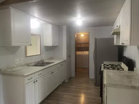 Kitchen - 8571 N Seymour, Flushing, MI 48433 photo 1 of 4