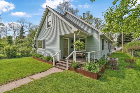 131 E Sixteenth, Traverse City, MI 49684