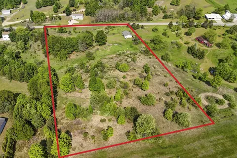 10882 Craig, Traverse City, MI 49686