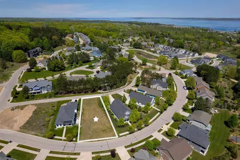 10762 Shrewbury, Traverse City, MI 49684
