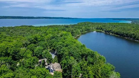 7105 SE Torch Lk, Alden, MI 49612