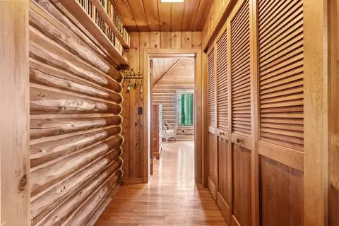 Entry Way - 100 Flag Pt, Roscommon, MI 48653 photo 4 of 4