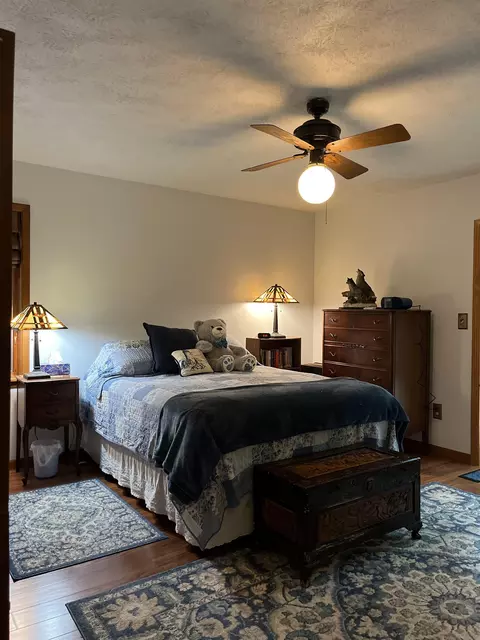 Bedroom - 914 S Foster, Au Gres, MI 48703 photo 1 of 2