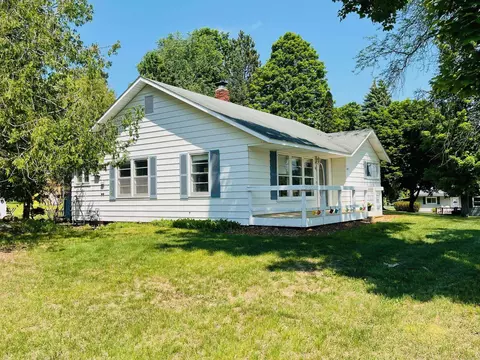 801 N N Brg, Bellaire, MI 49615