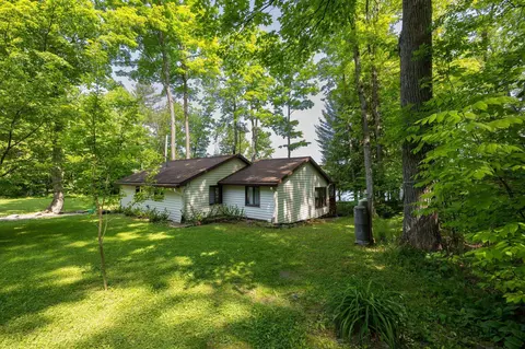 16530 Lonesome, Leroy, MI 49655