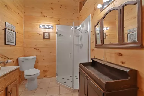 Bath - 405 E Shetland, Cedar, MI 49621 photo 1 of 2