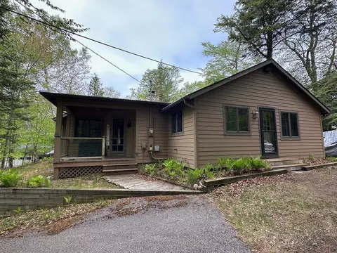 708 Edwards, Frankfort, MI 49635