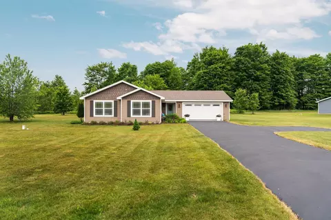 9338 Kingsfield, Kingsley, MI 49649