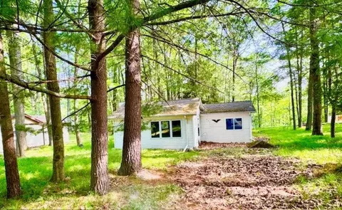 751 Bungo Lk, Harrison, MI 48625