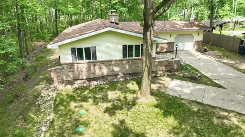 1207 Queensway, Lake Isabella, MI 48893