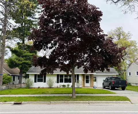 1031 E State, Traverse City, MI 49686